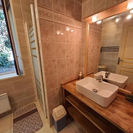 Maison Renovee A Reaup - Clevacances 2 Cles