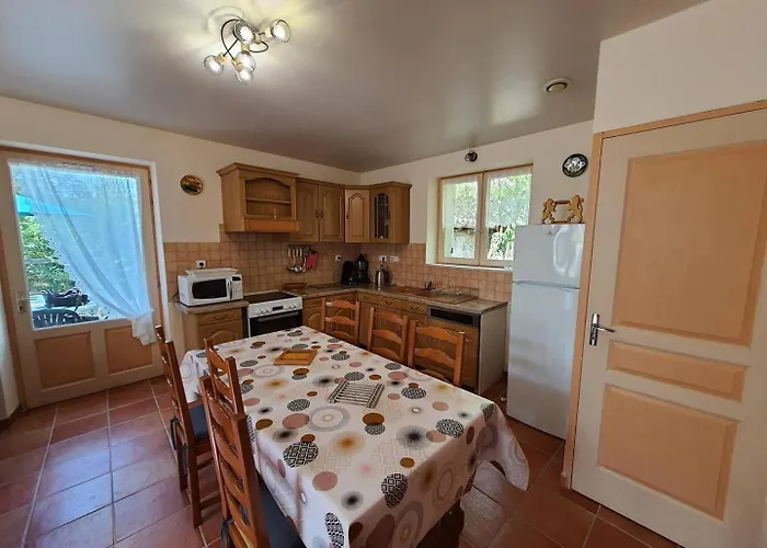 Maison Renovee A Reaup - Clevacances 2 Cles *